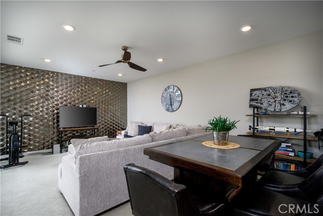 Detail Gallery Image 33 of 47 For 413 Transport, Tustin,  CA 92782 - 4 Beds | 4 Baths