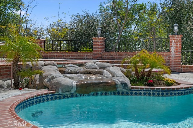 17830 Arvida Drive, Granada Hills CA: https://media.crmls.org/medias/5015217b-a41f-4cb9-b864-c1b9e909f2a6.jpg