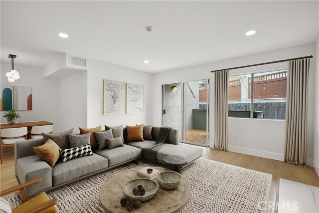 Detail Gallery Image 9 of 55 For 1112 Beryl St #15,  Redondo Beach,  CA 90277 - 2 Beds | 2/1 Baths