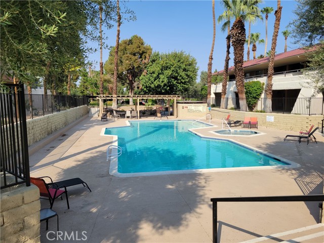 Image 18 for 2857 Los Felices RD #105