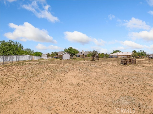 Detail Gallery Image 33 of 41 For 15464 Erie Rd, Apple Valley,  CA 92307 - 3 Beds | 2 Baths