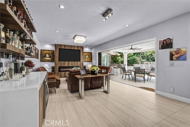 Detail Gallery Image 17 of 53 For 25432 Nottingham Ct, Laguna Hills,  CA 92653 - 5 Beds | 4/1 Baths