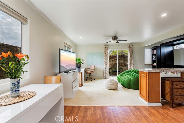 Image 28 of 34 For 3755 Olive  