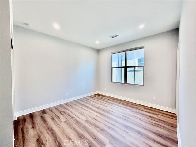 Detail Gallery Image 12 of 15 For 140 Tomahawk, Irvine,  CA 92618 - 4 Beds | 4 Baths