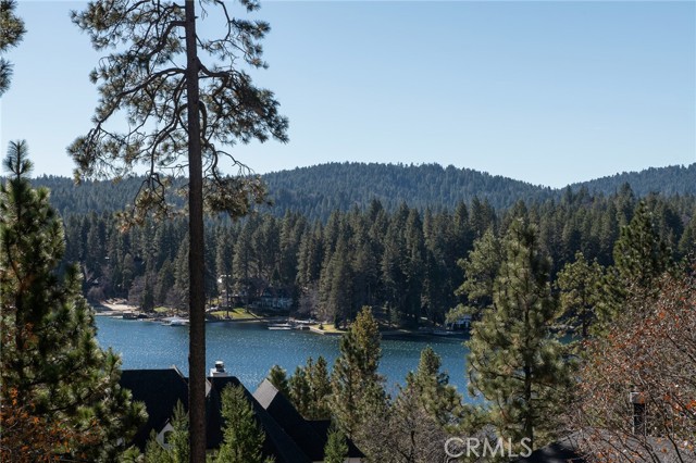 Detail Gallery Image 7 of 46 For 27937 W Shore Rd, Lake Arrowhead,  CA 92352 - 3 Beds | 3 Baths