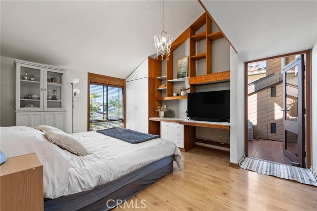 Detail Gallery Image 32 of 53 For 3902 Legend Cir, Huntington Beach,  CA 92649 - 6 Beds | 2/1 Baths