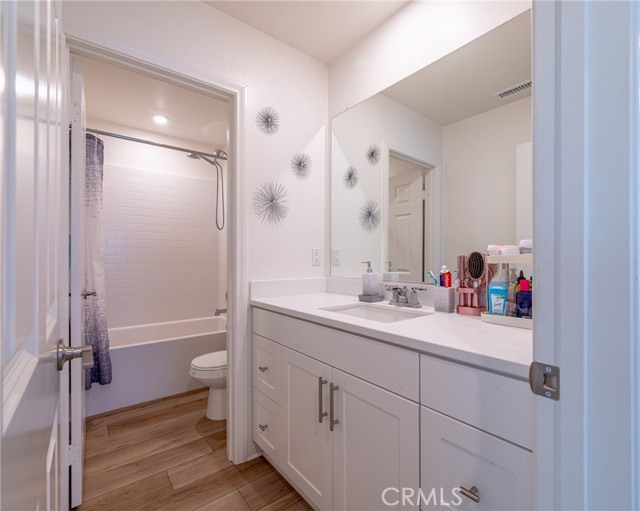 Detail Gallery Image 27 of 43 For 202 Bonita Ln, Rialto,  CA 92376 - 3 Beds | 2/1 Baths