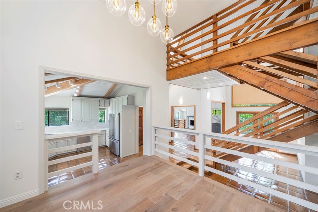 Detail Gallery Image 11 of 45 For 5245 Elvira Rd, Woodland Hills,  CA 91364 - 3 Beds | 3 Baths