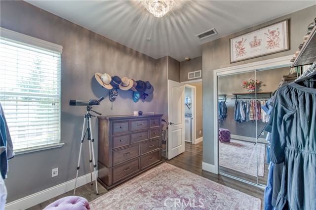 Detail Gallery Image 20 of 47 For 5272 W King Fisher Ln, Fresno,  CA 93722 - 4 Beds | 2/1 Baths
