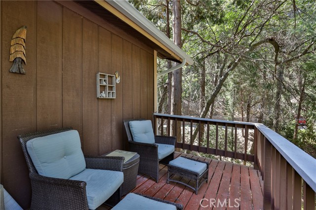 Detail Gallery Image 22 of 46 For 1027 Nesthorn Dr, Crestline,  CA 92325 - 3 Beds | 1/2 Baths