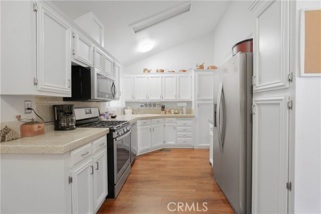 Detail Gallery Image 11 of 30 For 521 Bermuda Dr, Hemet,  CA 92543 - 2 Beds | 2 Baths