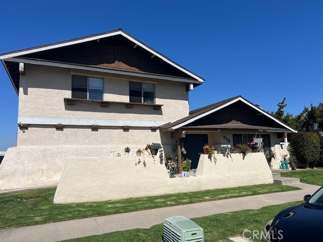 710 N Adele Street