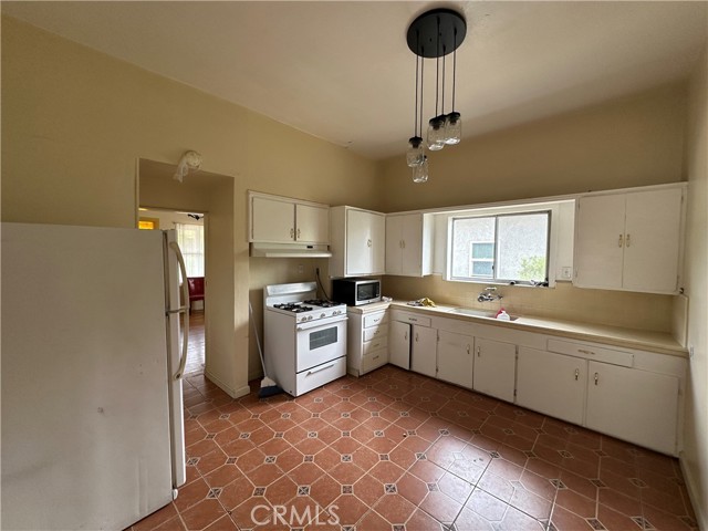 6426 Garvanza Avenue, Los Angeles CA: https://media.crmls.org/medias/501d3e80-7347-4e03-a787-33f68aab60de.jpg