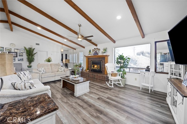 Detail Gallery Image 7 of 42 For 18581 St Andrews Dr, Tehachapi,  CA 93561 - 4 Beds | 3/1 Baths