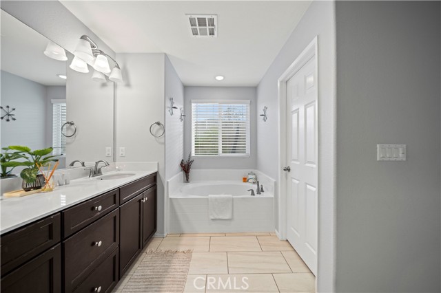 Detail Gallery Image 21 of 34 For 37403 Butternut Ln, Palmdale,  CA 93551 - 4 Beds | 2/1 Baths