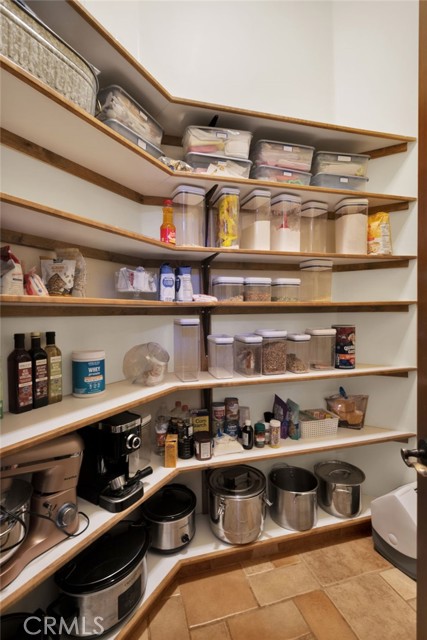 Detail Gallery Image 18 of 75 For 31024 Rabbit Springs Rd, Lucerne Valley,  CA 92356 - 4 Beds | 5 Baths