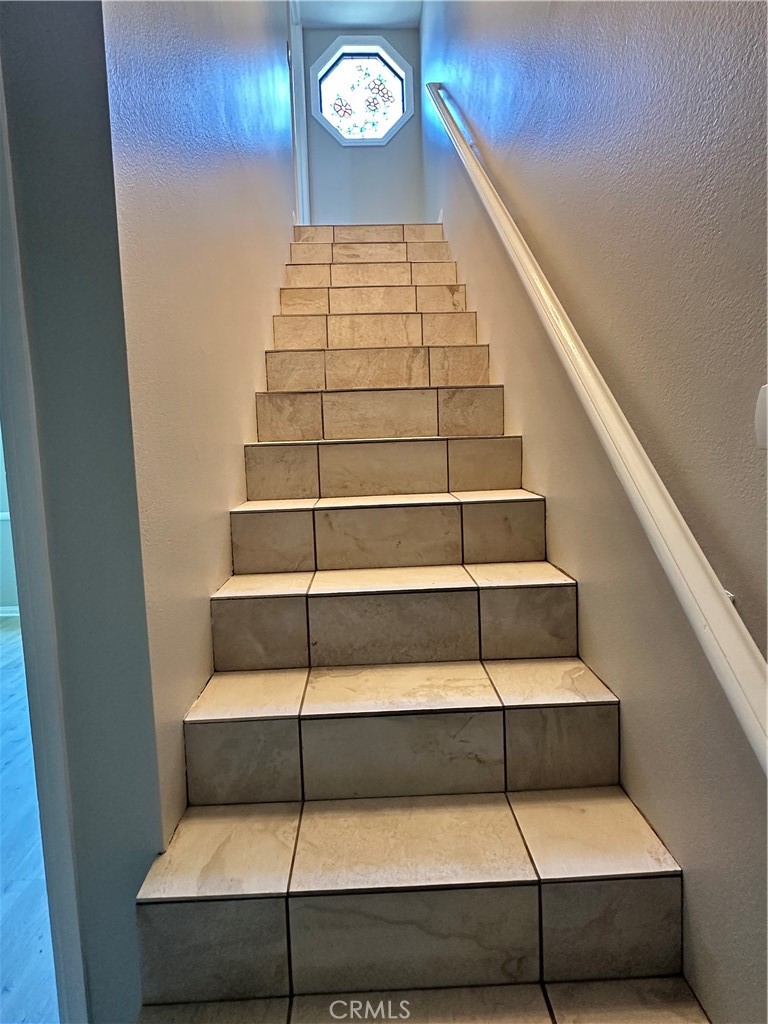 https://media.crmls.org/medias/501f4ead-4cfc-4cbb-8845-dffc3b076b0f.jpg?preset=X-Large