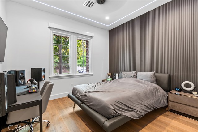 25410 PRADO DE LAS BELLOTAS, Calabasas CA: https://media.crmls.org/medias/5020590b-a3c4-44d3-bab1-71a1cda03a1e.jpg