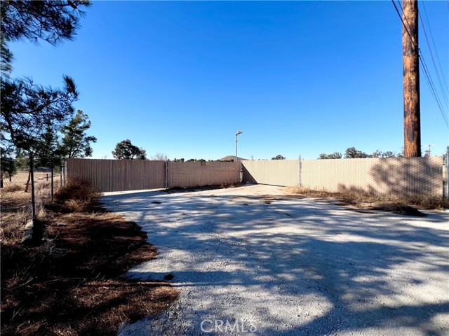 33761 Leon Rd, Winchester CA: https://media.crmls.org/medias/5020819c-6075-485f-89d1-522464dea2f6.jpg