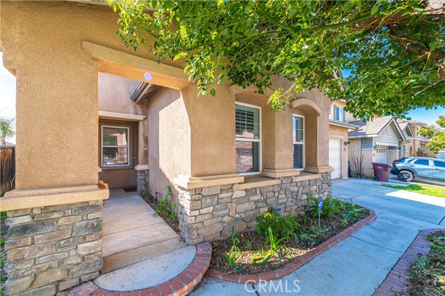 Detail Gallery Image 3 of 39 For 22195 Empress St, Moreno Valley,  CA 92553 - 4 Beds | 3/1 Baths