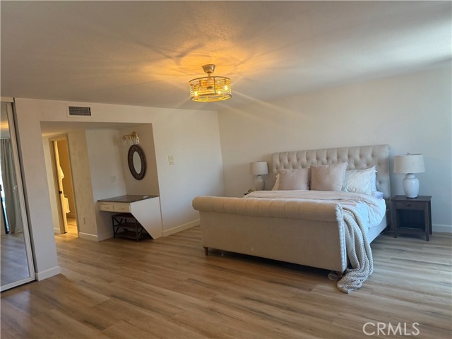 Detail Gallery Image 19 of 25 For 5346 Zelzah Ave, Encino,  CA 91316 - 3 Beds | 4 Baths