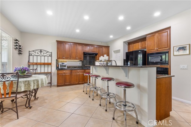 31711 Wintergreen Way, Murrieta CA: https://media.crmls.org/medias/5021f85e-ac37-46ac-8fb9-4807dc6f61c4.jpg