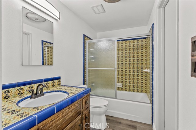 Detail Gallery Image 34 of 74 For 645 Lakeview Dr, Palmdale,  CA 93551 - 5 Beds | 3/1 Baths