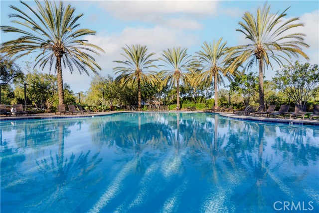41 Ethereal Street, Ladera Ranch CA: https://media.crmls.org/medias/5022223d-a5af-4bf3-bf66-9533ac42719c.jpg