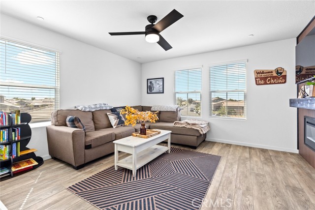 Detail Gallery Image 13 of 36 For 1815 Chelsea Ct, Plumas Lake,  CA 95961 - 5 Beds | 3 Baths