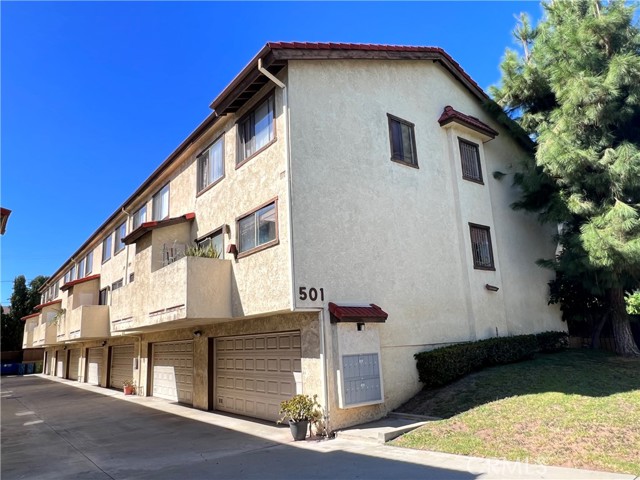 MLS# WS23182730