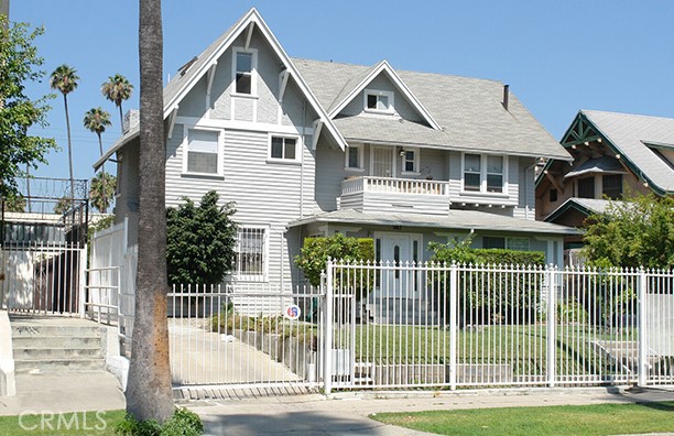 967 Arapahoe