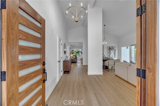 Image 4 of 50 For 20441 Whitetree Circle