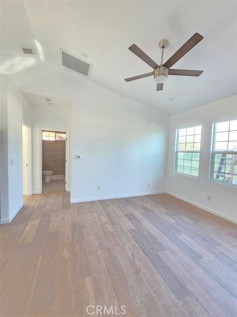 8431 Fontana St, Downey CA: https://media.crmls.org/medias/502534fe-5f19-4abd-9dbf-d7627fd6c22b.jpg