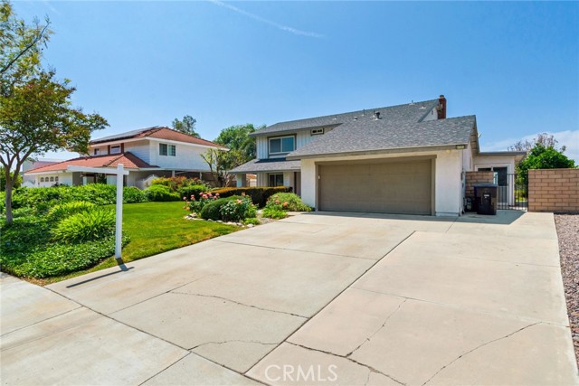 Detail Gallery Image 2 of 29 For 6193 Promontory Ln, Riverside,  CA 92506 - 4 Beds | 2/1 Baths