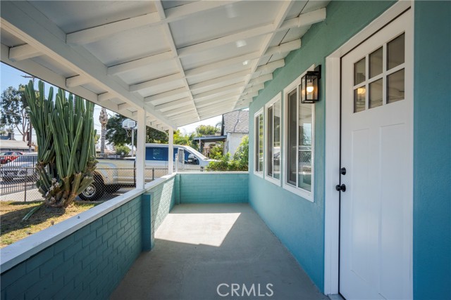 11268 Roswell Avenue, Pomona CA: https://media.crmls.org/medias/50258c64-233a-4123-a2cc-cf8fa323d055.jpg