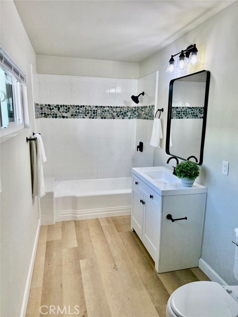 102 Trafalgar Lane, San Clemente CA: https://media.crmls.org/medias/50259358-fa42-40b5-86f3-4c4f0db489cb.jpg