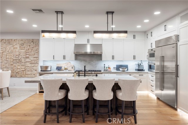 Detail Gallery Image 13 of 63 For 704 via Lido Nord, Newport Beach,  CA 92663 - 4 Beds | 4/1 Baths