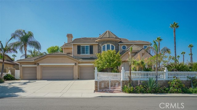 Detail Gallery Image 1 of 71 For 12683 Palm View Way, Riverside,  CA 92503 - 5 Beds | 3 Baths