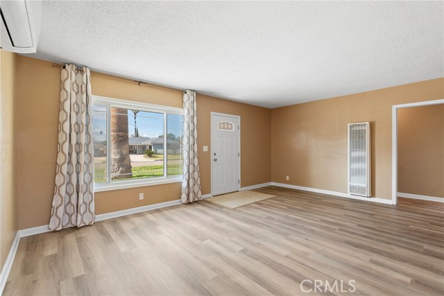 Detail Gallery Image 2 of 19 For 4127 Goodman St, Riverside,  CA 92503 - 3 Beds | 1/1 Baths