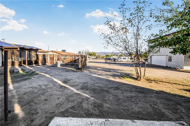 Detail Gallery Image 23 of 24 For 16395 Allthorn, Hesperia,  CA 92345 - 4 Beds | 2 Baths