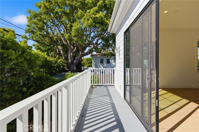 Detail Gallery Image 59 of 59 For 1405 Oak Ave, Manhattan Beach,  CA 90266 - 4 Beds | 4/1 Baths