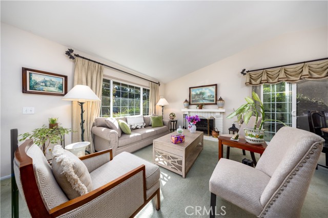 Detail Gallery Image 5 of 26 For 2669 Calle Bienvenido, Thousand Oaks,  CA 91360 - 3 Beds | 2 Baths