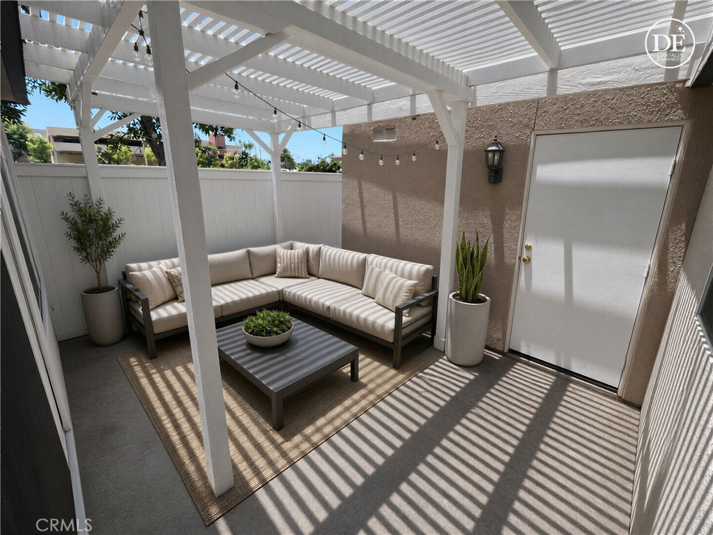 https://media.crmls.org/medias/5027639d-a579-4fc8-bcbc-a5960f2c3b3a.jpg?preset=X-Large