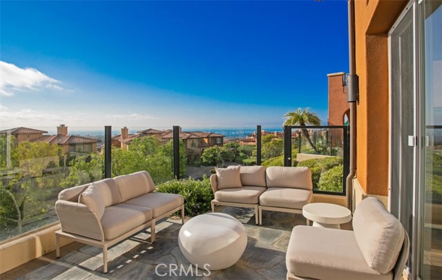7 Suprema Drive, Newport Coast CA: https://media.crmls.org/medias/5027983e-ac16-4a12-8c82-dfab57b9b078.jpg