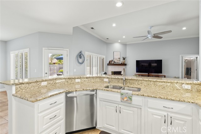 Detail Gallery Image 8 of 27 For 1978 Potter Rd, Chico,  CA 95928 - 4 Beds | 3 Baths
