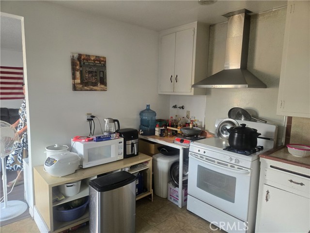 122 Pearl Street, San Gabriel CA: https://media.crmls.org/medias/5028e850-7fbd-4841-96d9-6b40684ecf39.jpg