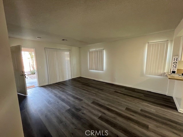 44220 San Pablo Avenue, Palm Desert CA: https://media.crmls.org/medias/5028fa79-3936-4f22-9aaa-c928c0f8b509.jpg