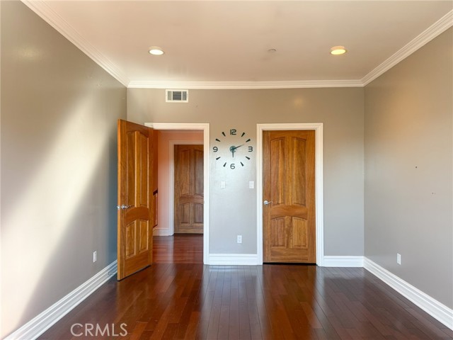 11989 Laurelwood Drive, 1 photo 35