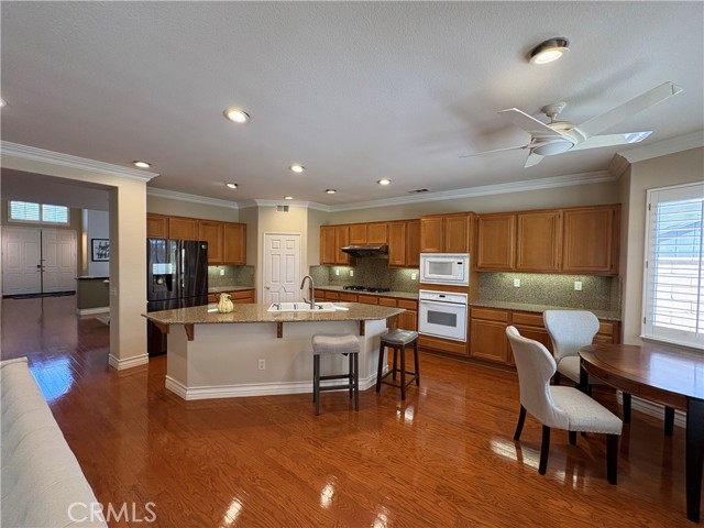 Detail Gallery Image 6 of 39 For 4735 Revere St, Chino,  CA 91710 - 5 Beds | 3/1 Baths