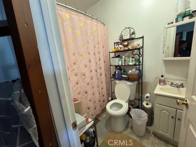 Detail Gallery Image 18 of 21 For 12112 Hoyt St, Sylmar,  CA 91342 - 4 Beds | 3 Baths